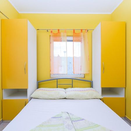 Apartments Mahnet Vir Eksteriør bilde