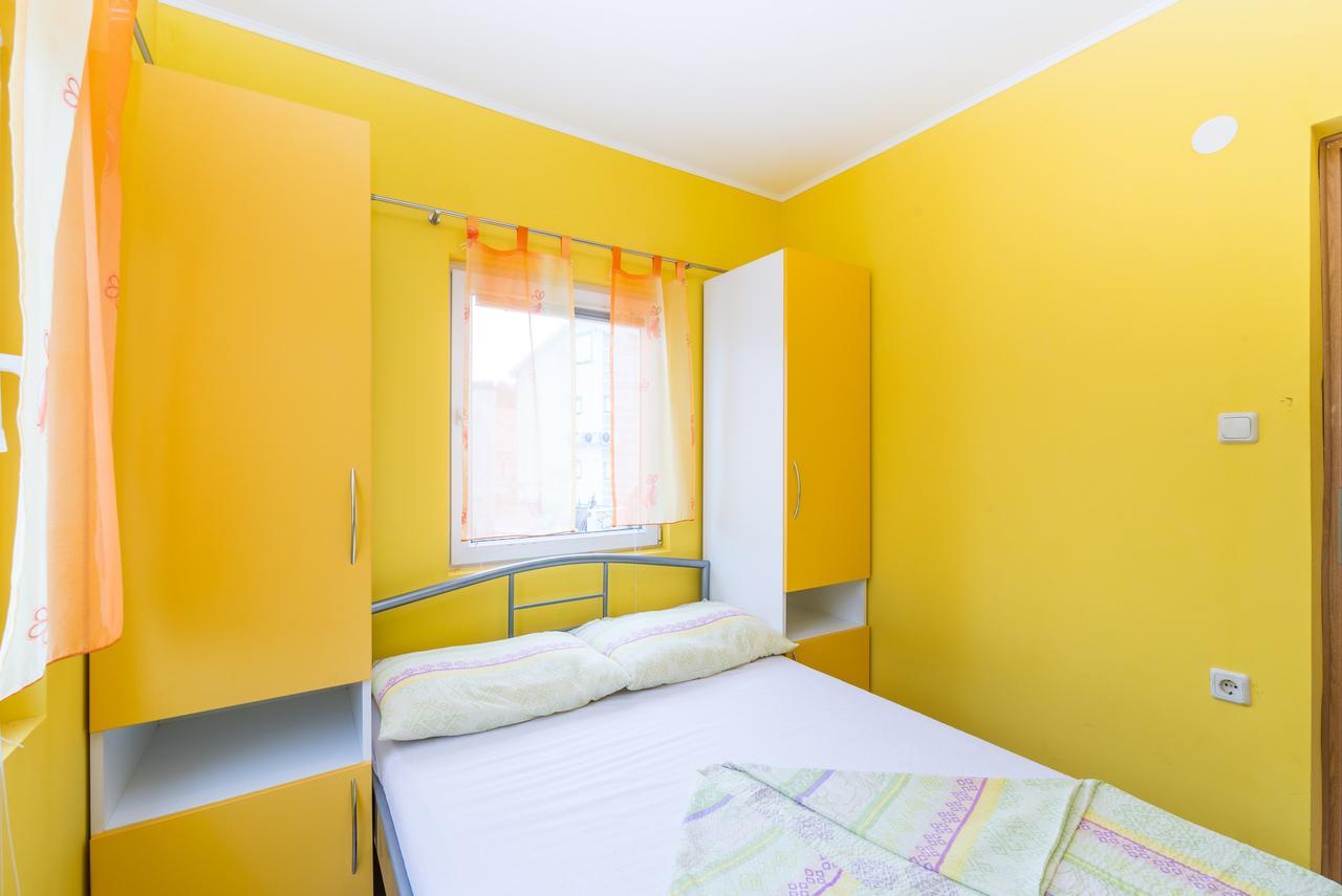 Apartments Mahnet Vir Eksteriør bilde
