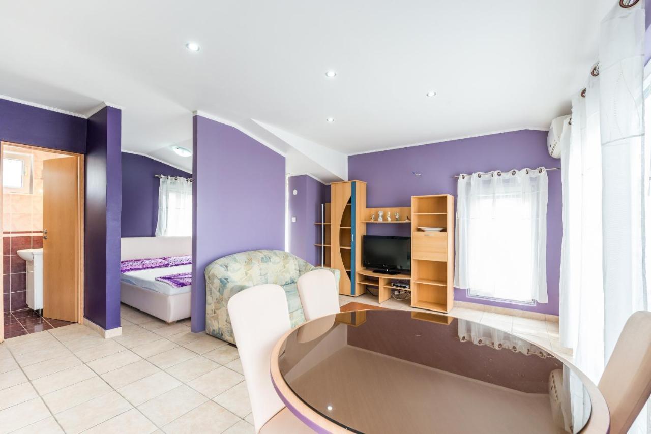 Apartments Mahnet Vir Rom bilde