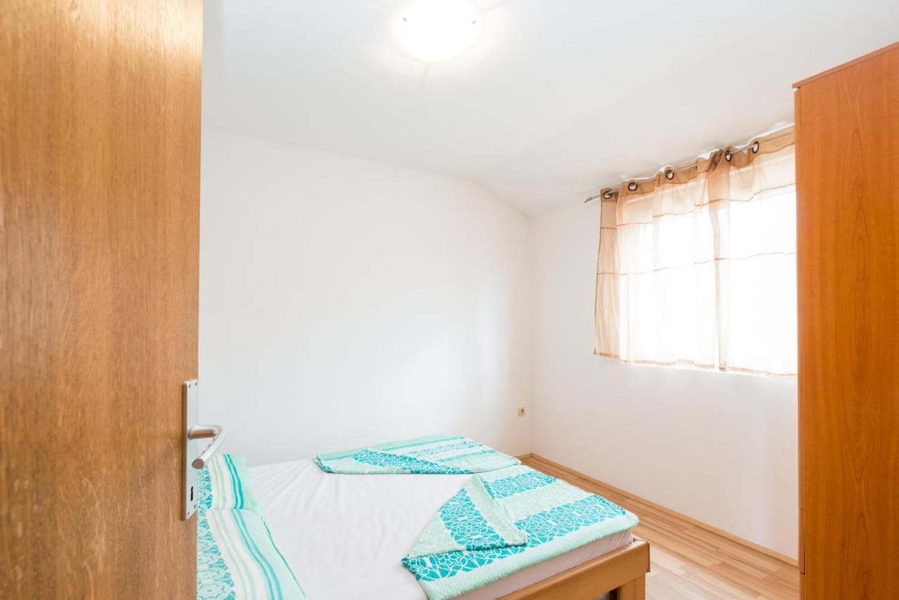 Apartments Mahnet Vir Rom bilde